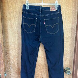 Levi's women's 724 high-rise straight jeans